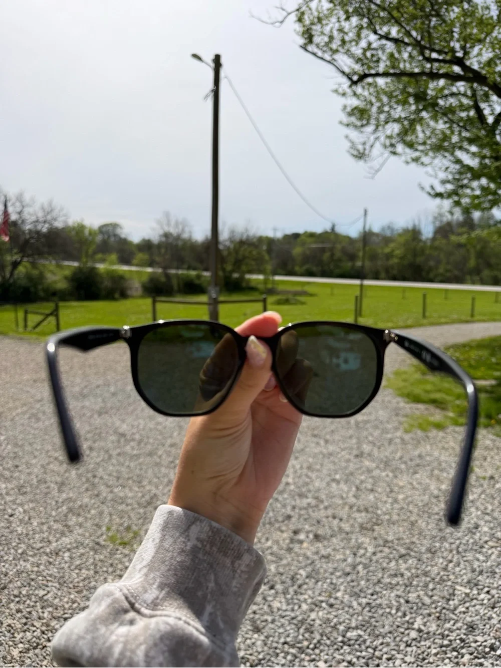 Ray-Ban Black Frame Sunglasses - Picture 2 of 5
